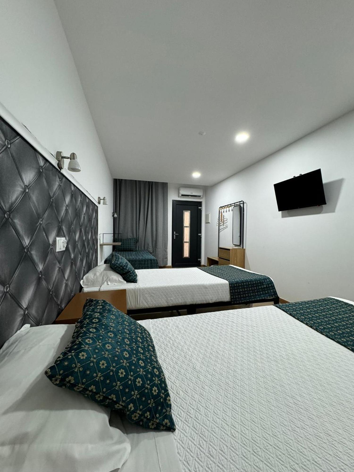 Triple Room,1629888732:JPEG